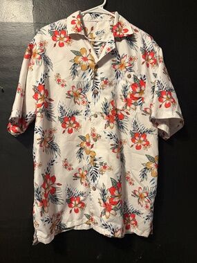 Men's UZZI Amphibious Gear White Hawaiian Short Sleeve Shirt Red Florals Size L